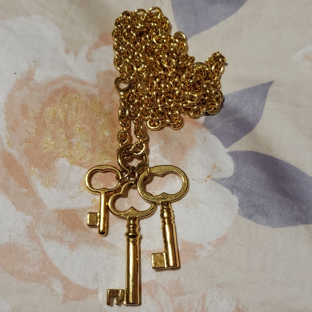 Gold necklace